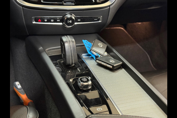 Volvo V60 2.0 B3 R-Design | Panoramadak | Harman Kardon | 360 Camera | Apple carplay & Android Auto