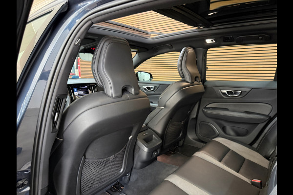Volvo V60 2.0 B3 R-Design | Panoramadak | Harman Kardon | 360 Camera | Apple carplay & Android Auto