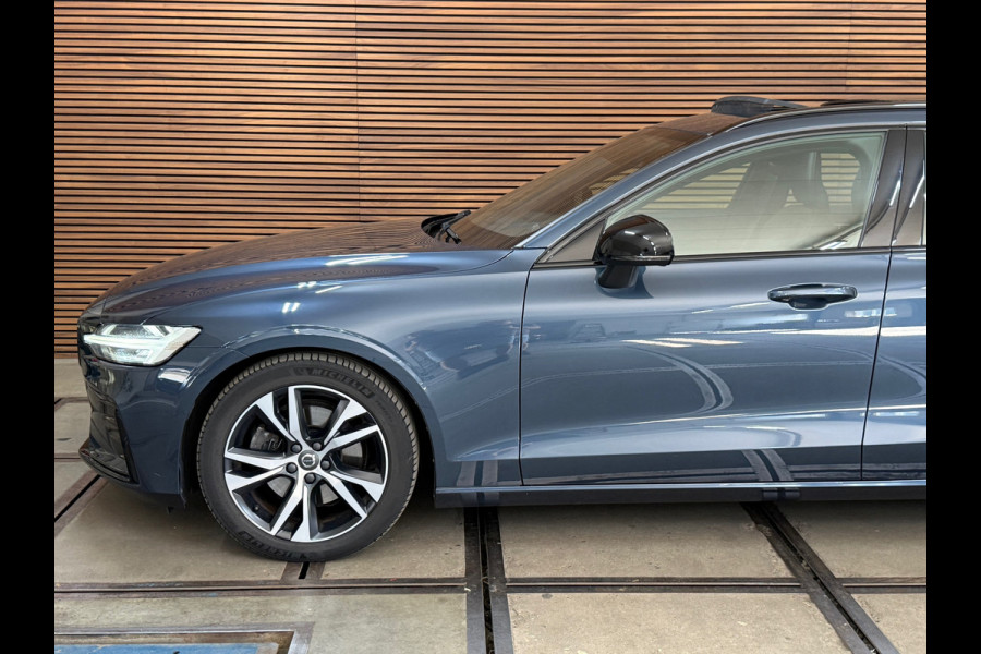 Volvo V60 2.0 B3 R-Design | Panoramadak | Harman Kardon | 360 Camera | Apple carplay & Android Auto