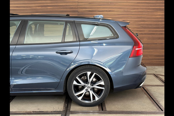 Volvo V60 2.0 B3 R-Design | Panoramadak | Harman Kardon | 360 Camera | Apple carplay & Android Auto