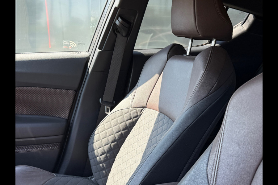 Toyota C-HR 1.8 Hybrid Executive Navi|Stoelver|Camera|Dealer Onderhouden