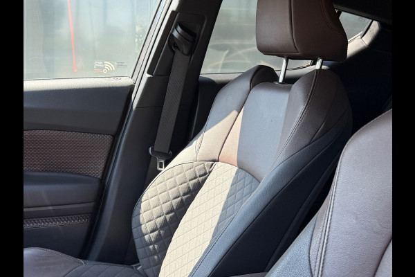 Toyota C-HR 1.8 Hybrid Executive Navi|Stoelver|Camera|Dealer Onderhouden