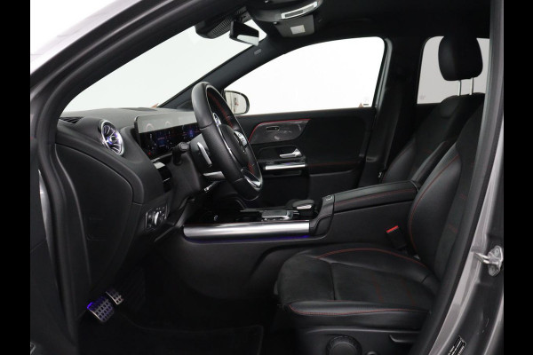 Mercedes-Benz GLA 250 e Business Solution AMG Limited | SOH 95,2% | Leder/alcantara | Stoelverwarming | Carplay | Sfeerverlichting | Cruise control | Camera | Park assist | Trekhaak