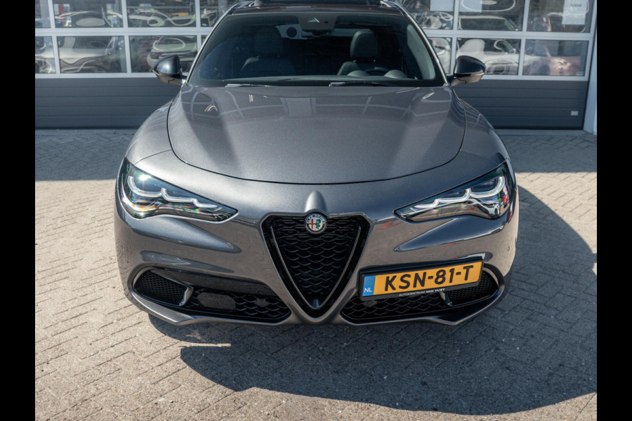 Alfa Romeo Stelvio 2.0 Turbo 280pk AWD Veloce | Schuif/Kanteldak | Harman Kardon | Adapt. Cruise | Matrix LED | Winter Pack | Apple Carplay