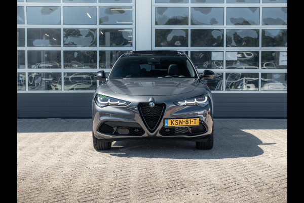 Alfa Romeo Stelvio 2.0 Turbo 280pk AWD Veloce | Schuif/Kanteldak | Harman Kardon | Adapt. Cruise | Matrix LED | Winter Pack | Apple Carplay