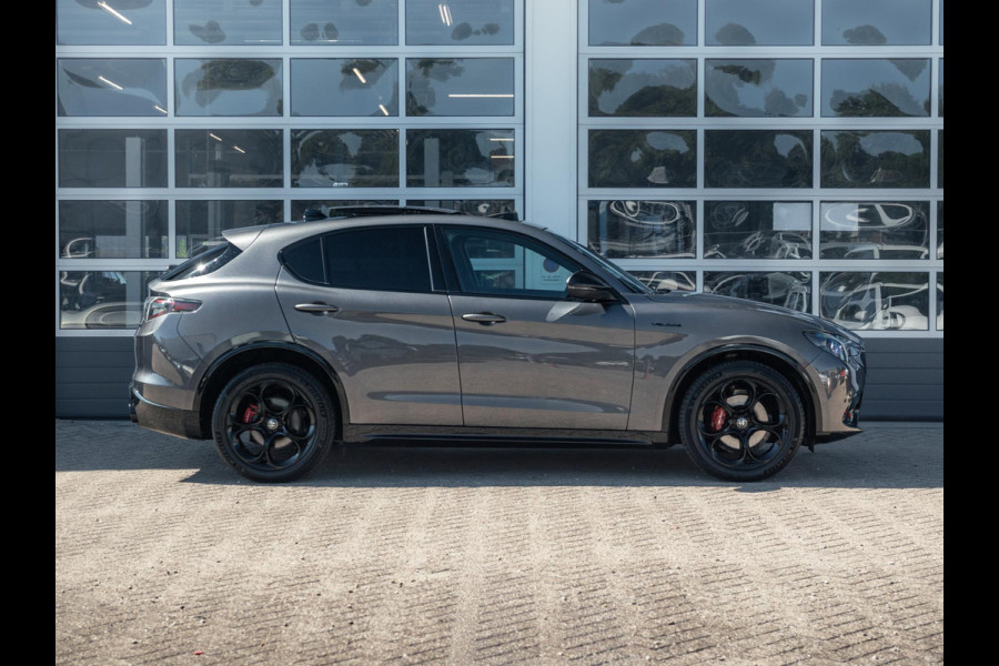 Alfa Romeo Stelvio 2.0 Turbo 280pk AWD Veloce | Schuif/Kanteldak | Harman Kardon | Adapt. Cruise | Matrix LED | Winter Pack | Apple Carplay