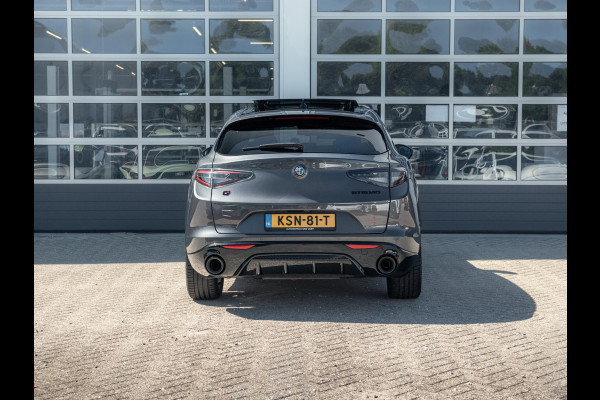 Alfa Romeo Stelvio 2.0 Turbo 280pk AWD Veloce | Schuif/Kanteldak | Harman Kardon | Adapt. Cruise | Matrix LED | Winter Pack | Apple Carplay