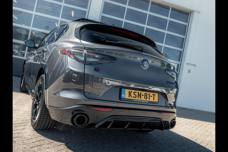 Alfa Romeo Stelvio 2.0 Turbo 280pk AWD Veloce | Schuif/Kanteldak | Harman Kardon | Adapt. Cruise | Matrix LED | Winter Pack | Apple Carplay