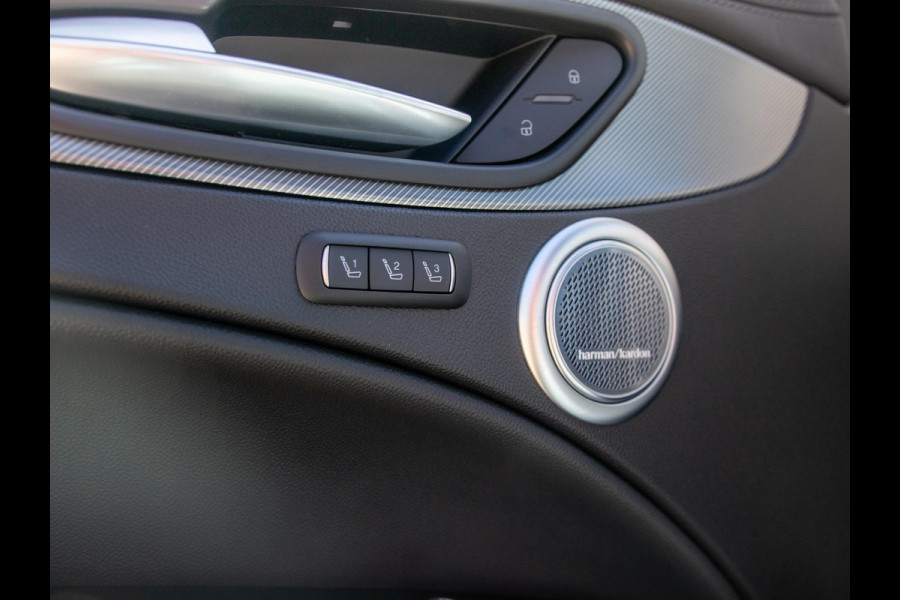 Alfa Romeo Stelvio 2.0 Turbo 280pk AWD Veloce | Schuif/Kanteldak | Harman Kardon | Adapt. Cruise | Matrix LED | Winter Pack | Apple Carplay