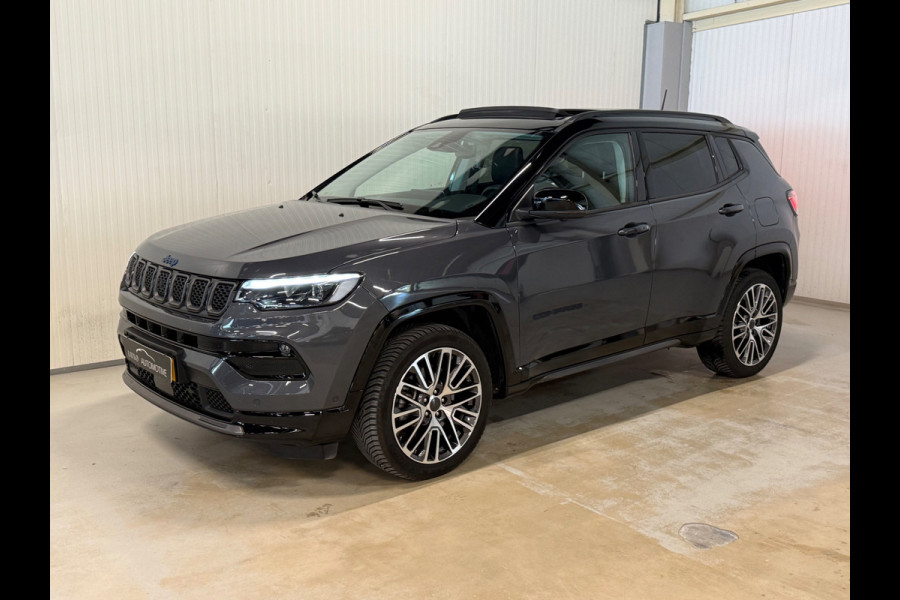 Jeep Compass 4xe 240 Plug-in Hybrid Electric Summit | NAP | PANO | TREKHAAK | VOL OPTIES!