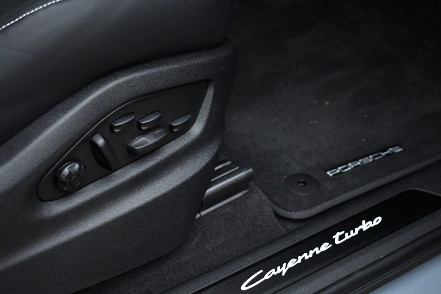 Porsche Cayenne Coupé 4.0 Turbo E-Hybrid GT Burmester PDCC Carbon HUD ACC 360