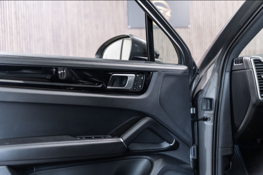 Porsche Cayenne Coupé 3.0 E-Hybrid Platinum Edition Pano Full Option