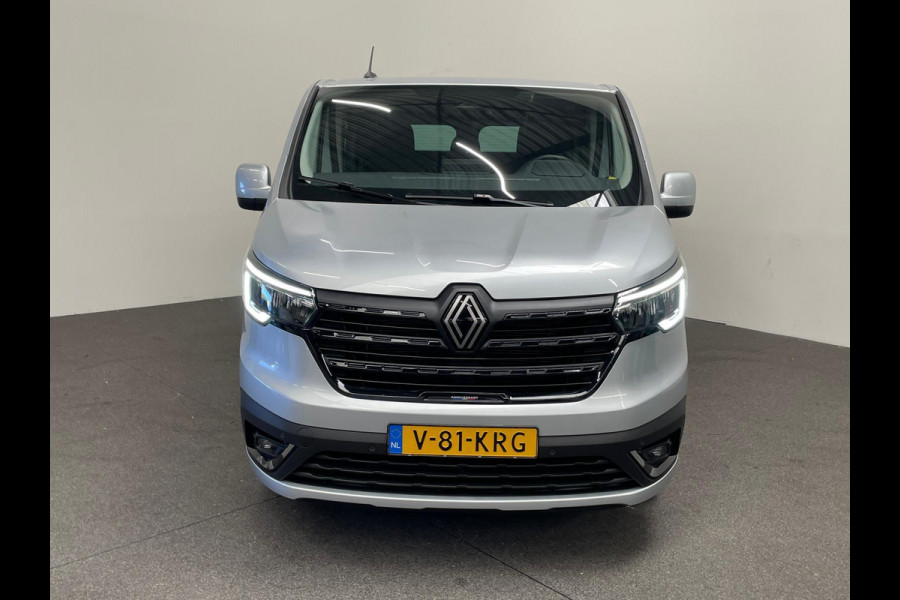 Renault Trafic 2.0 Blue dCi 170PK L2H1 Dubbele Cabine Anniversary Trekhaak Navigatie Apple Carplay Android Auto Camera Parkeerhulp Cruise Control Dodehoekassistent Virtual Cockpit Full Led Stoelverwarming Climate Control Lichtmetalen velgen
