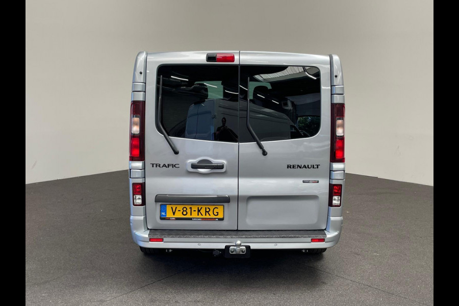 Renault Trafic 2.0 Blue dCi 170PK L2H1 Dubbele Cabine Anniversary Trekhaak Navigatie Apple Carplay Android Auto Camera Parkeerhulp Cruise Control Dodehoekassistent Virtual Cockpit Full Led Stoelverwarming Climate Control Lichtmetalen velgen
