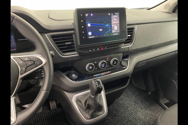 Renault Trafic 2.0 Blue dCi 170PK L2H1 Dubbele Cabine Anniversary Trekhaak Navigatie Apple Carplay Android Auto Camera Parkeerhulp Cruise Control Dodehoekassistent Virtual Cockpit Full Led Stoelverwarming Climate Control Lichtmetalen velgen