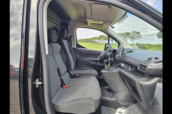 Opel Combo 1.5D L1H1 Edition Navi, Euro6, NAP, Airco, 3-Zits, 102Pk, Trekhaak, Pdc, 1e Eigenaar