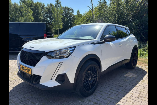 Peugeot 2008 1.2 PureTech Allure 130 PK | CarPlay | Zwart Optiek | Climate Control | Cruise | 18" LMV