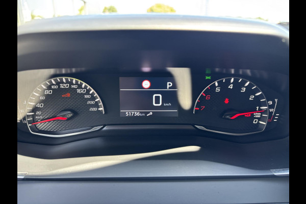 Peugeot 2008 1.2 PureTech Allure 130 PK | CarPlay | Zwart Optiek | Climate Control | Cruise | 18" LMV