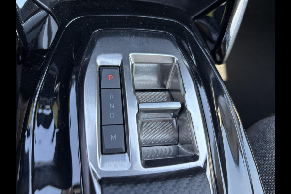 Peugeot 2008 1.2 PureTech Allure 130 PK | CarPlay | Zwart Optiek | Climate Control | Cruise | 18" LMV