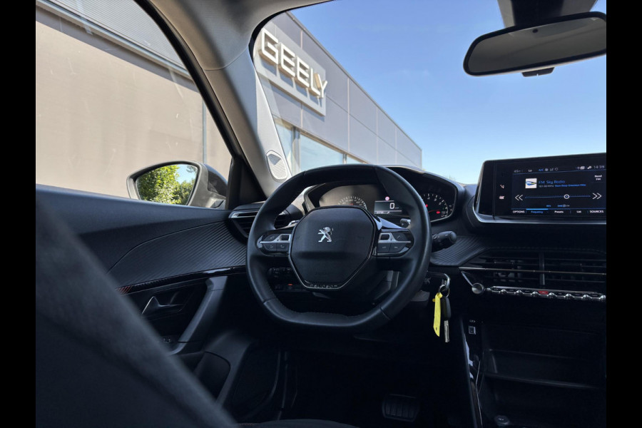 Peugeot 2008 1.2 PureTech Allure 130 PK | CarPlay | Zwart Optiek | Climate Control | Cruise | 18" LMV