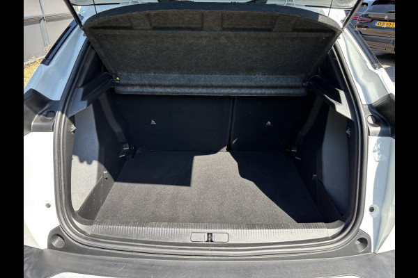 Peugeot 2008 1.2 PureTech Allure 130 PK | CarPlay | Zwart Optiek | Climate Control | Cruise | 18" LMV