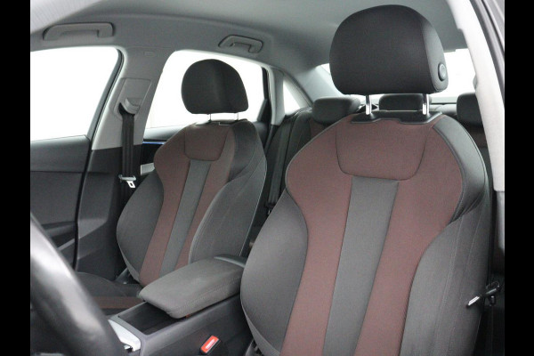 Audi A4 Limousine 35 TFSI Launch edition Business | Cruise controle | Navigatie | Carplay | Sfeerverlichting | Drive select | Virtueel dashboard | Parkeersensoren