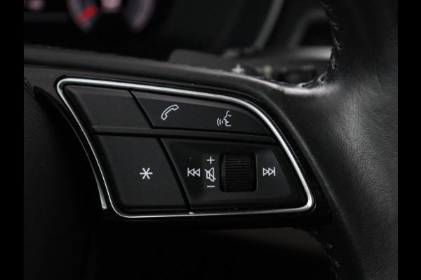 Audi A4 Limousine 35 TFSI Launch edition Business | Cruise controle | Navigatie | Carplay | Sfeerverlichting | Drive select | Virtueel dashboard | Parkeersensoren