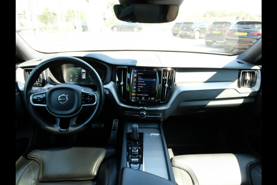 Volvo XC60 2.0 T6 Plug-in hybrid AWD R-Design 340 PK | Panoramadak | Standkachel | Harman Kardon audio | Stoelverwarming / koeling