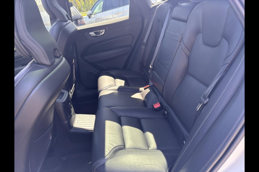 Volvo XC60 2.0 T6 Plug-in hybrid AWD R-Design 340 PK | Panoramadak | Standkachel | Harman Kardon audio | Stoelverwarming / koeling