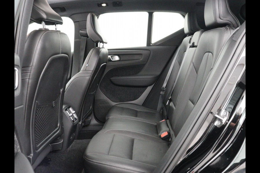 Volvo XC40 Recharge P8 AWD R-Design | SOH 91% | Panoramadak | Leder | Stuur/stoel verwarming | Harman/Kardon | Carplay | 360 Camera | Park assist | Virtueel dashboard | Cruise control