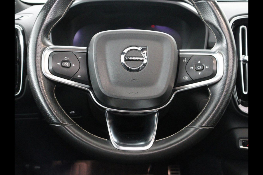 Volvo XC40 Recharge P8 AWD R-Design | SOH 91% | Panoramadak | Leder | Stuur/stoel verwarming | Harman/Kardon | Carplay | 360 Camera | Park assist | Virtueel dashboard | Cruise control