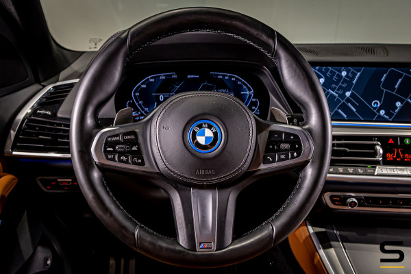 BMW X5 XDrive45e High Executive|M-sport|Pano|HUD|Cam|E-trekh