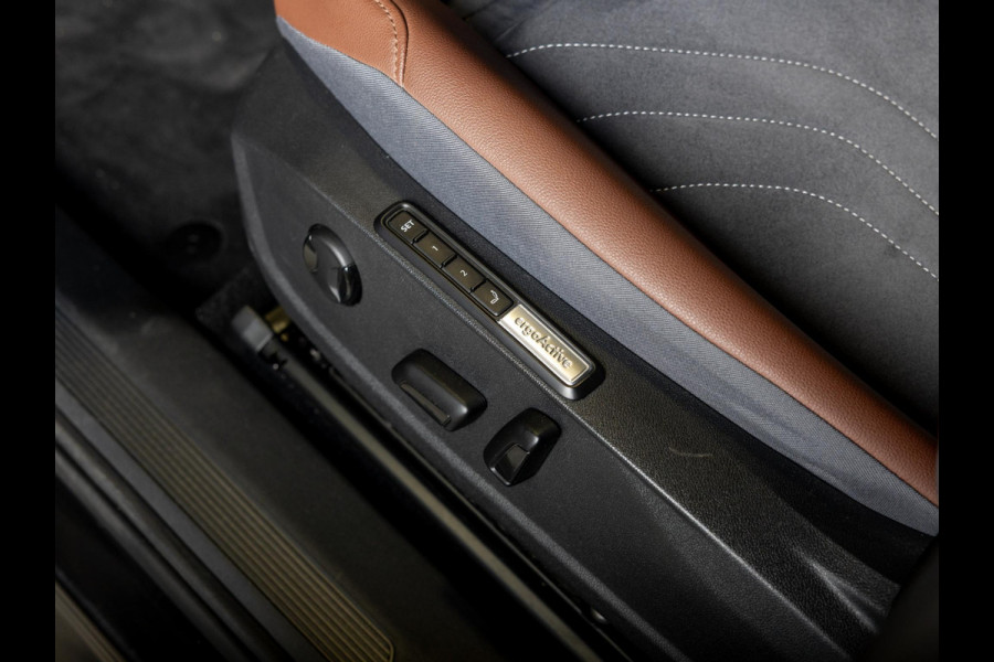 Volkswagen ID.4 Max 77 kWh SoH 95% 204pk / Panoramadak / Head up display / Memory / Achteruitrijcamera / Navigatie / Apple carplay /