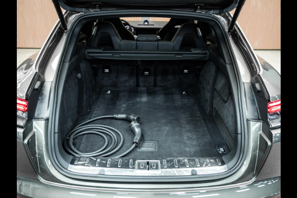 Porsche Panamera Sport Turismo 2.9 4 E-Hybrid Aventurijn groen / Keramische remschijven / BOSE / 18-way stoelen / Soft-close