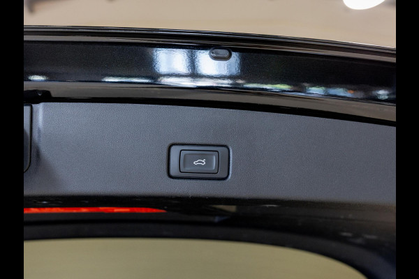 Audi Q4 e-tron 40 Launch edition Advanced 77 kWh 94,6% 204pk / Head up display / Sonos / Stoelverwarming / Navigatie / Apple carplay /