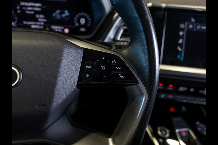 Audi Q4 e-tron 40 Launch edition Advanced 77 kWh 94,6% 204pk / Head up display / Sonos / Stoelverwarming / Navigatie / Apple carplay /