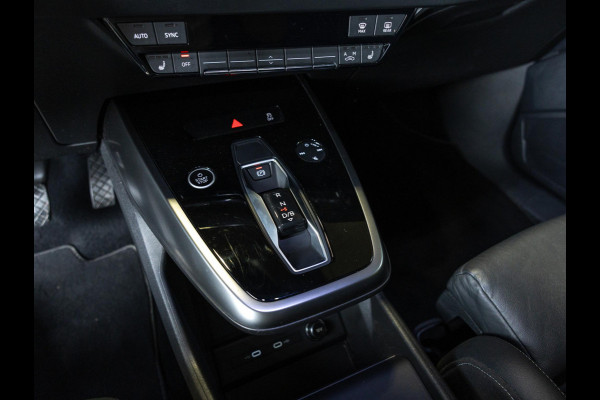 Audi Q4 e-tron 40 Launch edition Advanced 77 kWh 94,6% 204pk / Head up display / Sonos / Stoelverwarming / Navigatie / Apple carplay /