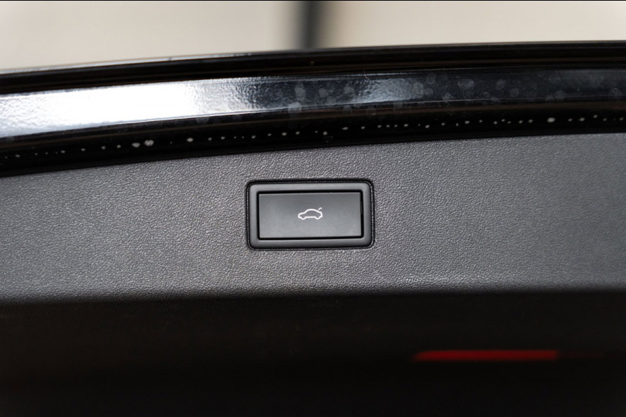 Volkswagen Tiguan 1.5 eTSI DSG R-Line Pano IQ Camera Black Edition