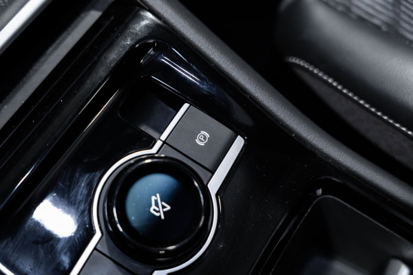 Volkswagen Tiguan 1.5 eTSI DSG R-Line Pano IQ Camera Black Edition