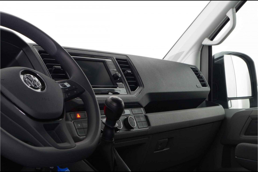 Volkswagen Crafter 35t 2.0 TDI L3H2 > BPM vrij!\Camera/cruise control/Apple Carplay/Android Auto/parkeersensor voor en achter Lease ook mogelijk!