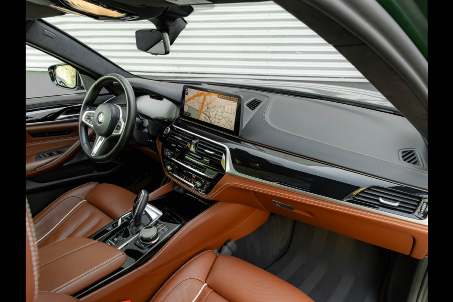 BMW 5 Serie M550i xDrive - Dak - Full Option - Bowers & Wilkins - NP 183.000