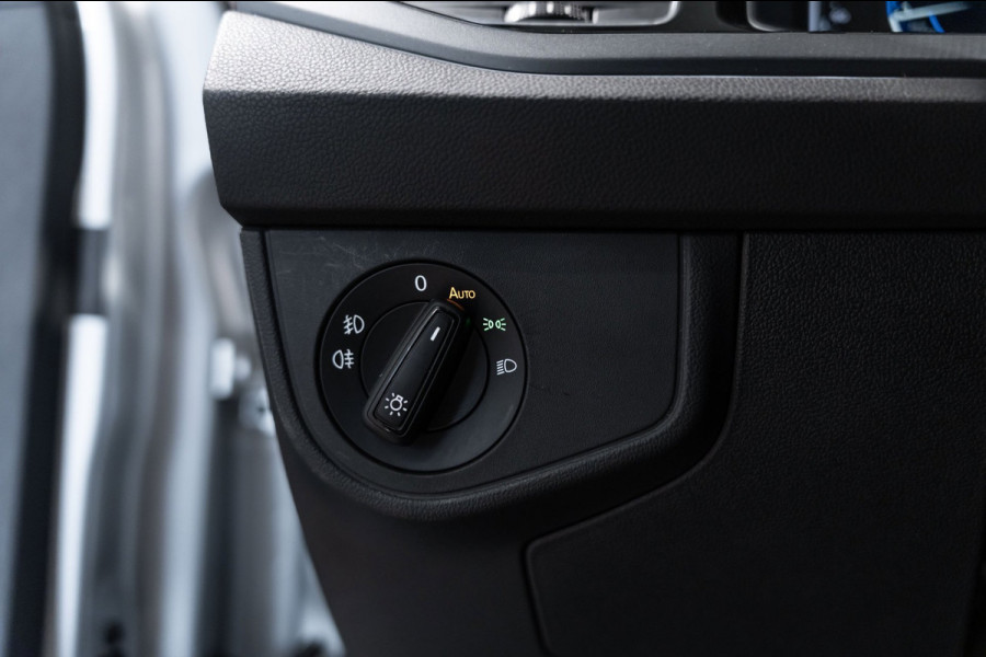 Volkswagen Polo 1.0 TSI R-line DSG Pano IQ Navi Camera