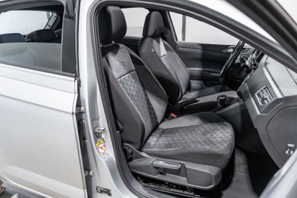 Volkswagen Polo 1.0 TSI R-line DSG Pano IQ Navi Camera