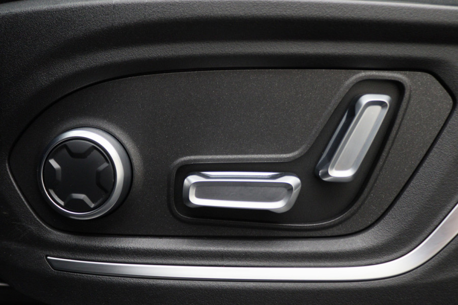 Lynk & Co 01 1.5 Plug-in Hybrid 360° Camera, Panoramadak, ACC, Apple Carplay, Infinity Sound, DAB, 20''