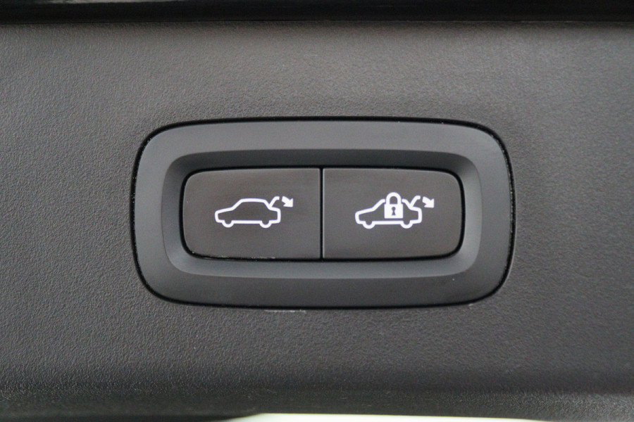 Lynk & Co 01 1.5 Plug-in Hybrid 360° Camera, Panoramadak, ACC, Apple Carplay, Infinity Sound, DAB, 20''