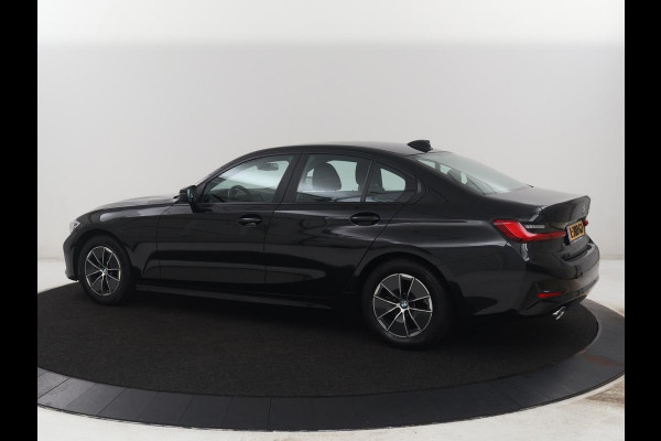 BMW 3 Serie 318i Business Edition | Cruise controle | Navigatie | Carplay | Park assist | Virtueel dahboard | NAP 123.477km