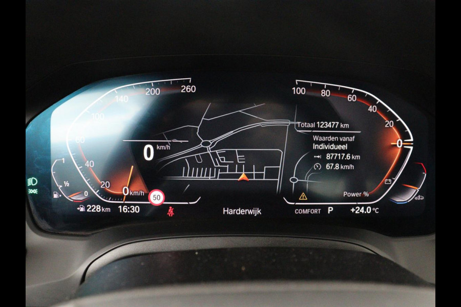 BMW 3 Serie 318i Business Edition | Cruise controle | Navigatie | Carplay | Park assist | Virtueel dahboard | NAP 123.477km