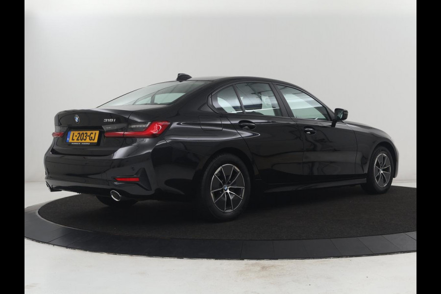 BMW 3 Serie 318i Business Edition | Cruise controle | Navigatie | Carplay | Park assist | Virtueel dahboard | NAP 123.477km