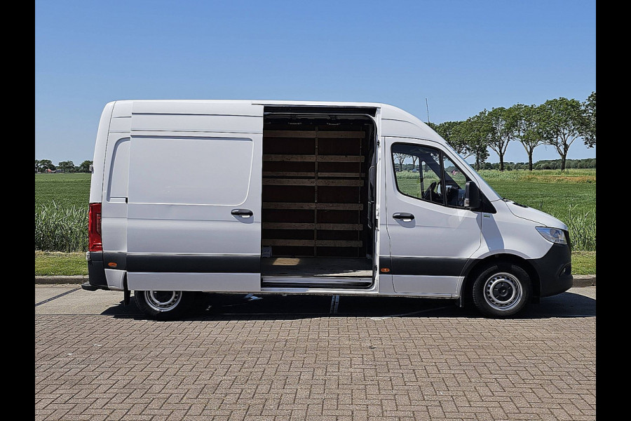 Mercedes-Benz Sprinter 314 2.2 CDI L2H2 Mbux10 Automaat Trekhaak Camera 3-Zits-Leer Euro6 MF-Stuurwiel Leer