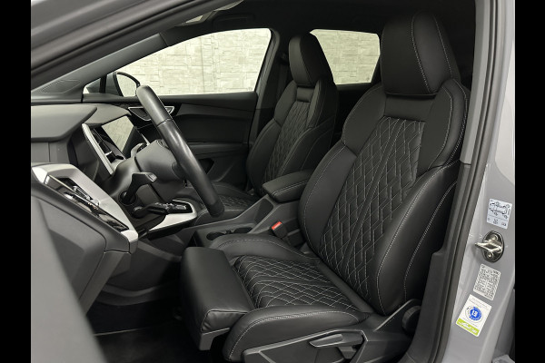 Audi Q4 e-tron 40 204PK 77 kWh | #RS-Leder | 5x Q4 OP VOORRAAD! | ACC | Sportstoelen | Getint Glas | MMI+ | Dynamic-Pakket | Stoelverwarming | Zwarte Hemelbekleding | LED | Lane Assist |